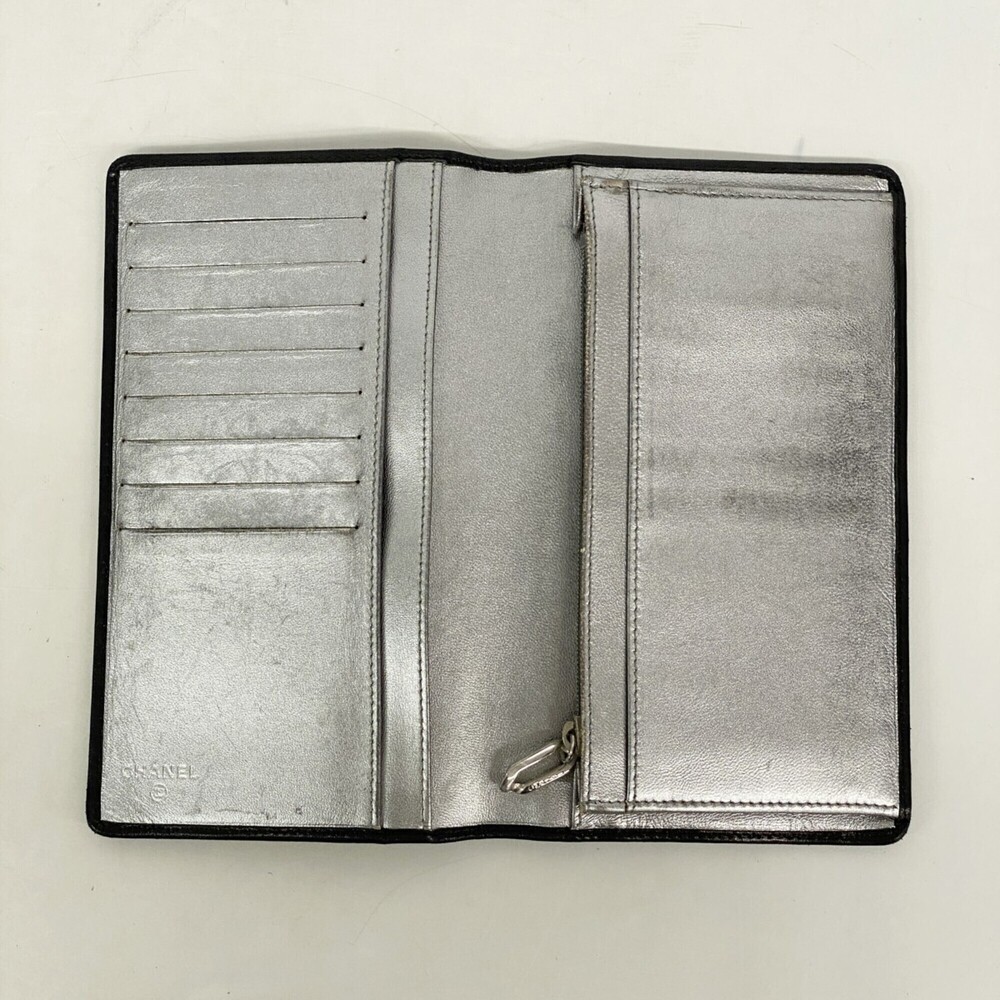 CHANEL Black Lambskin Leather Wallet - Picture 3 of 8